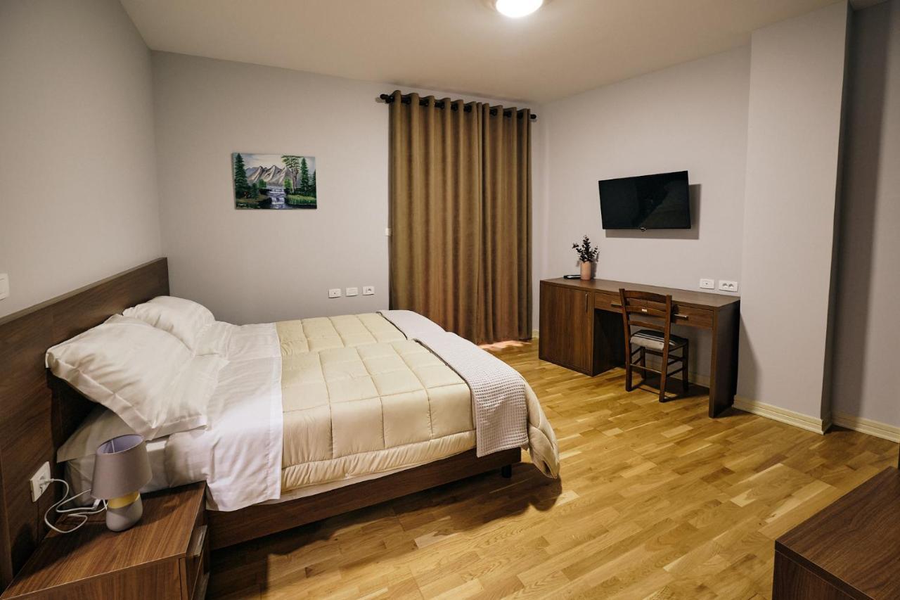 In Center Hotel تيرانا المظهر الخارجي الصورة